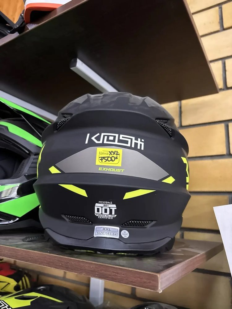 KIOSHI Holeshot 803 кроссовый, матовый чёрный/салатовый