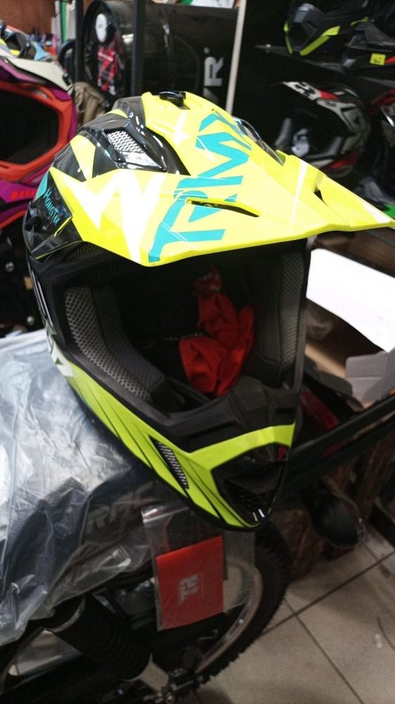 KIOSHI TR Tiger Racing кроссовый (ECE R22.06), чёрно-жёлто-голубой